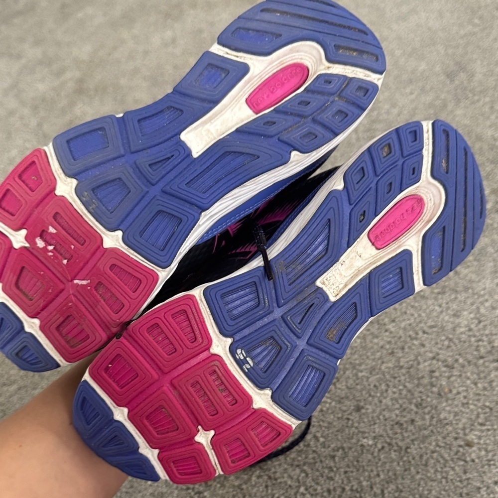 New Balance Women's Black and Purple Athletic Shoes - Picture 4 of 5